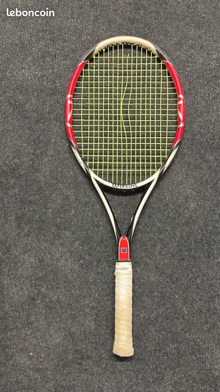 Raquette Wilson Federer - Cordée, Manche 3/8, Rouge/blanc/noir, Utilisée 1 Fois