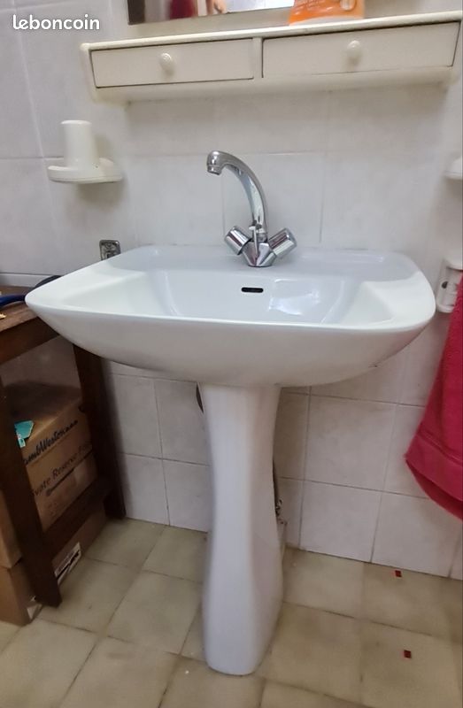 Lavabo Allia vintage avec robinetterie très bon état (image 2)