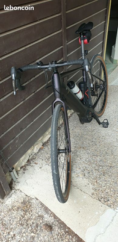 Velo Gravel électrique GIANT Revolt E+Pro Vélos