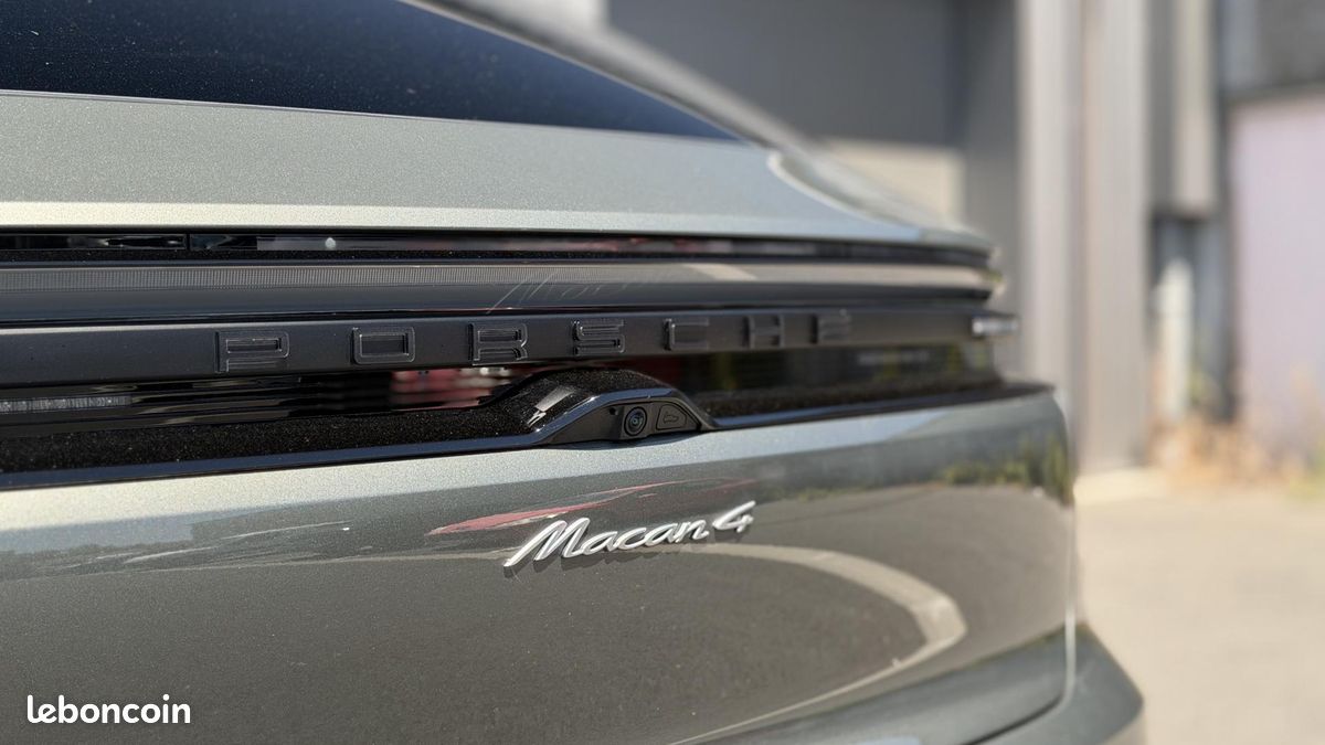 PORSCHE MACAN 4 - 100% Electric - 408 CH - Autonomie 611 km (image 9)