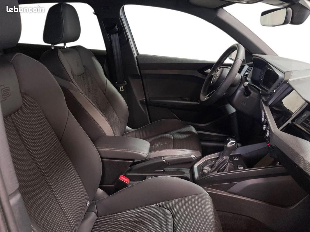 Audi A1 sportback 30 TFSI 116 ch S tronic 7 S line (image 13)