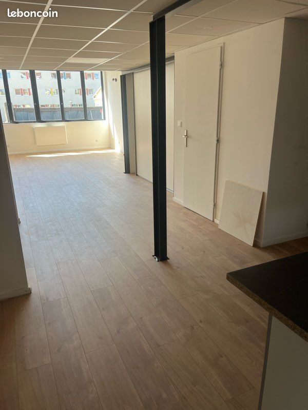 Appartement 3 pièces 85 m² · à Villeurbanne · 85 m² · 1 000 €