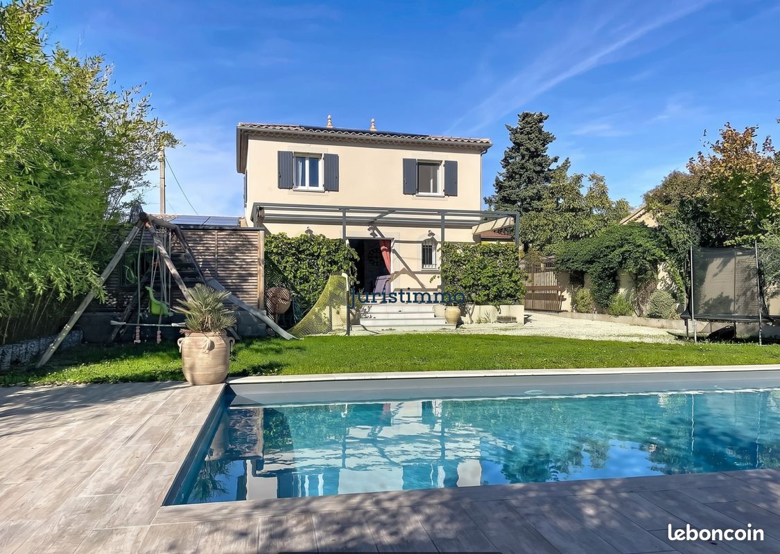 Maison 5 pièces 110 m² · à Carpentras · 110 m² · 393 000 €