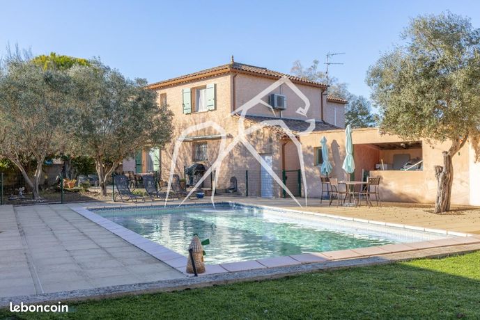 Maison 6 pièces 203 m²