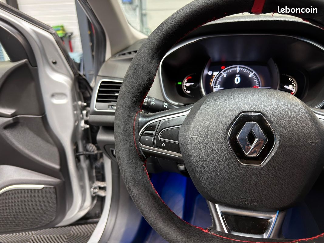 RENAULT Megane IV INTENS 1.5 BLUE DCI - 115 CV - CARPLAY - CAMERA DE RECUL - ATTELAGE (image 25)
