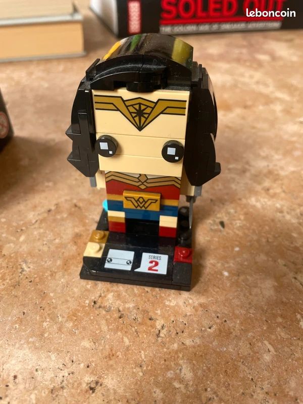 Wonder Woman Lego (image 1)