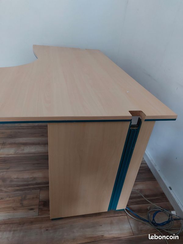 Vend bureau d'angle avec ou sans caisson (image 2)