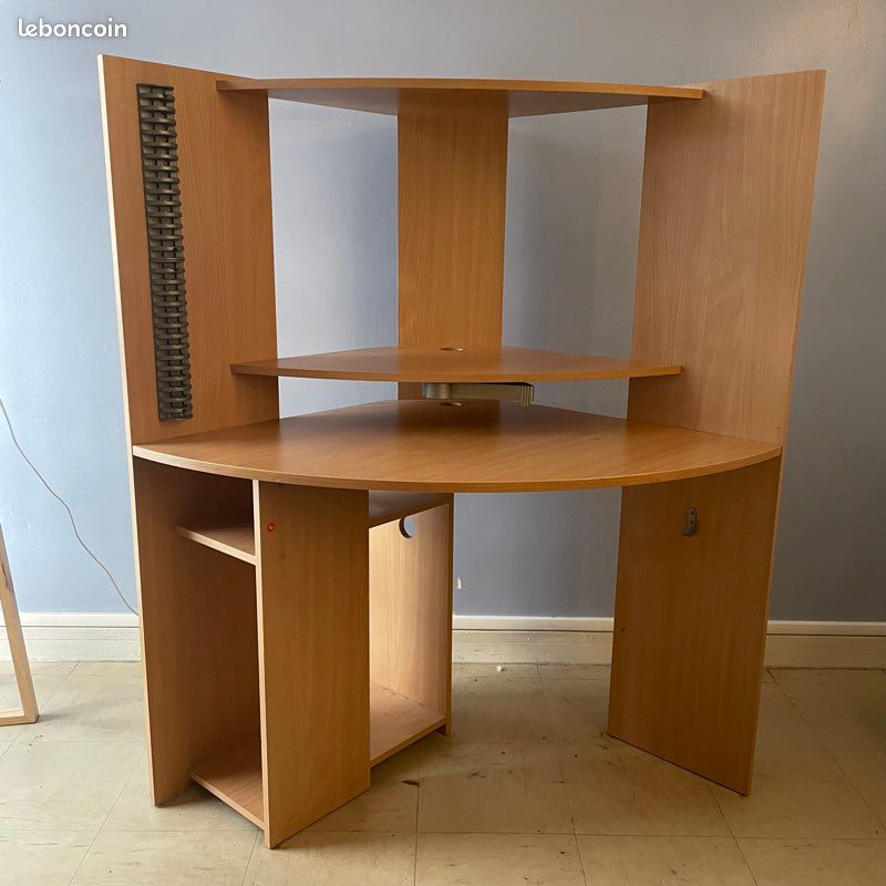 Bureau d’angle en bois (image 1)