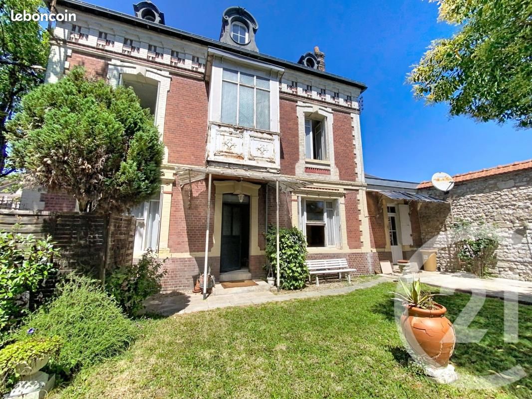 Maison 8 pièces 180 m² · à Rouen · 180 m² · 360 000 €