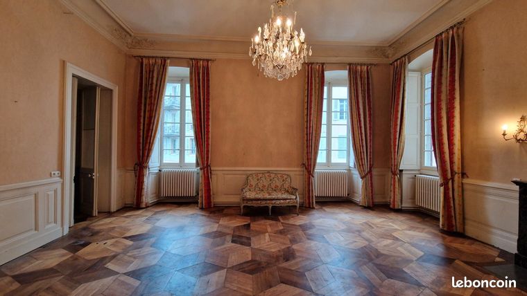 Appartement 6 pièces 204 m²