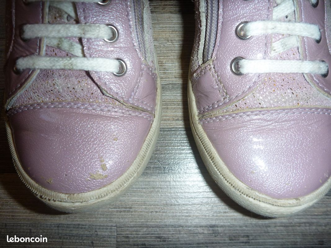 Chaussures type sneakers en cuir Noël Pointure 31 (image 5)
