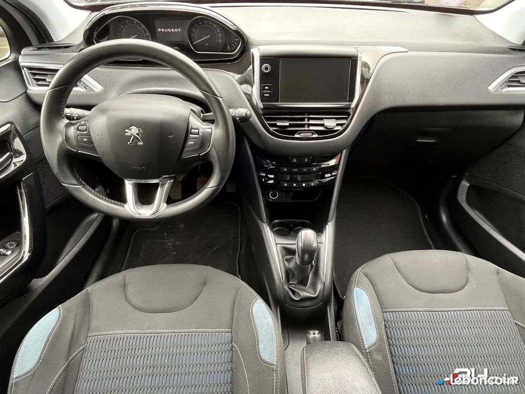 Peugeot 208 GENERATION-I 1.2 PURETECH 80 ALLURE (image 10)