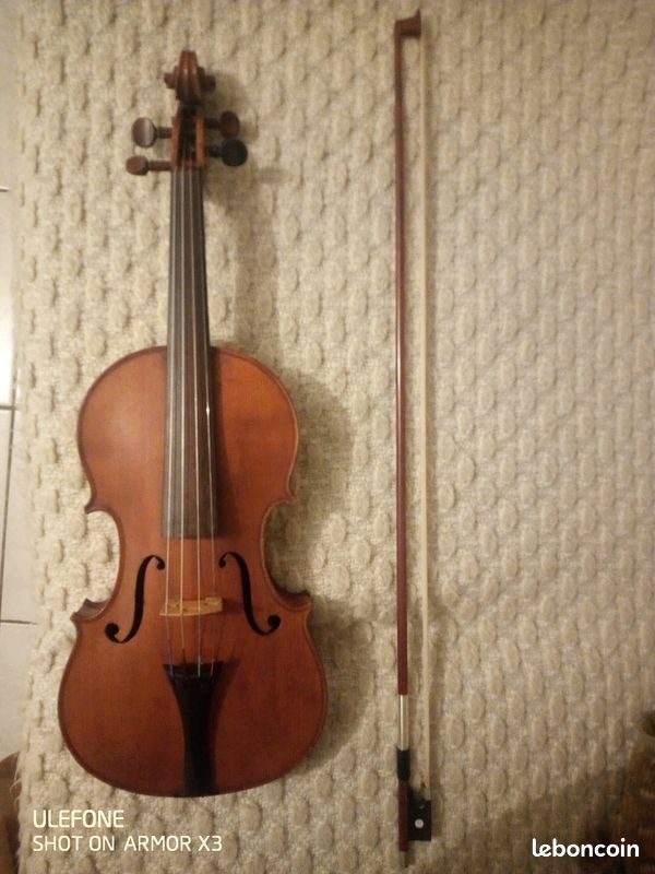 Violon Joseph Guarnerius fecit Cremonae anno 17 (image 1)