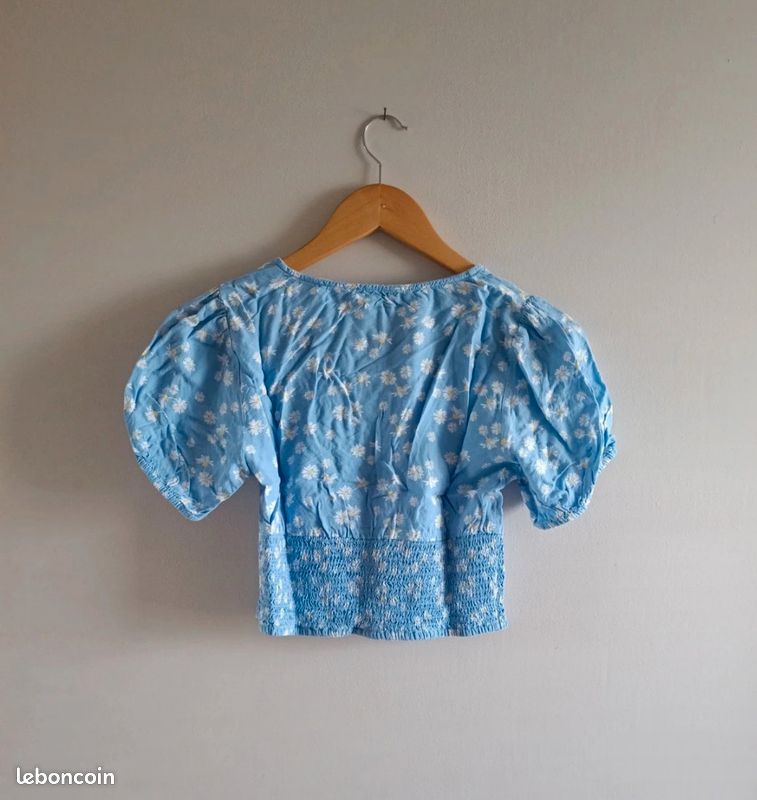 Crop top fleuri (image 2)