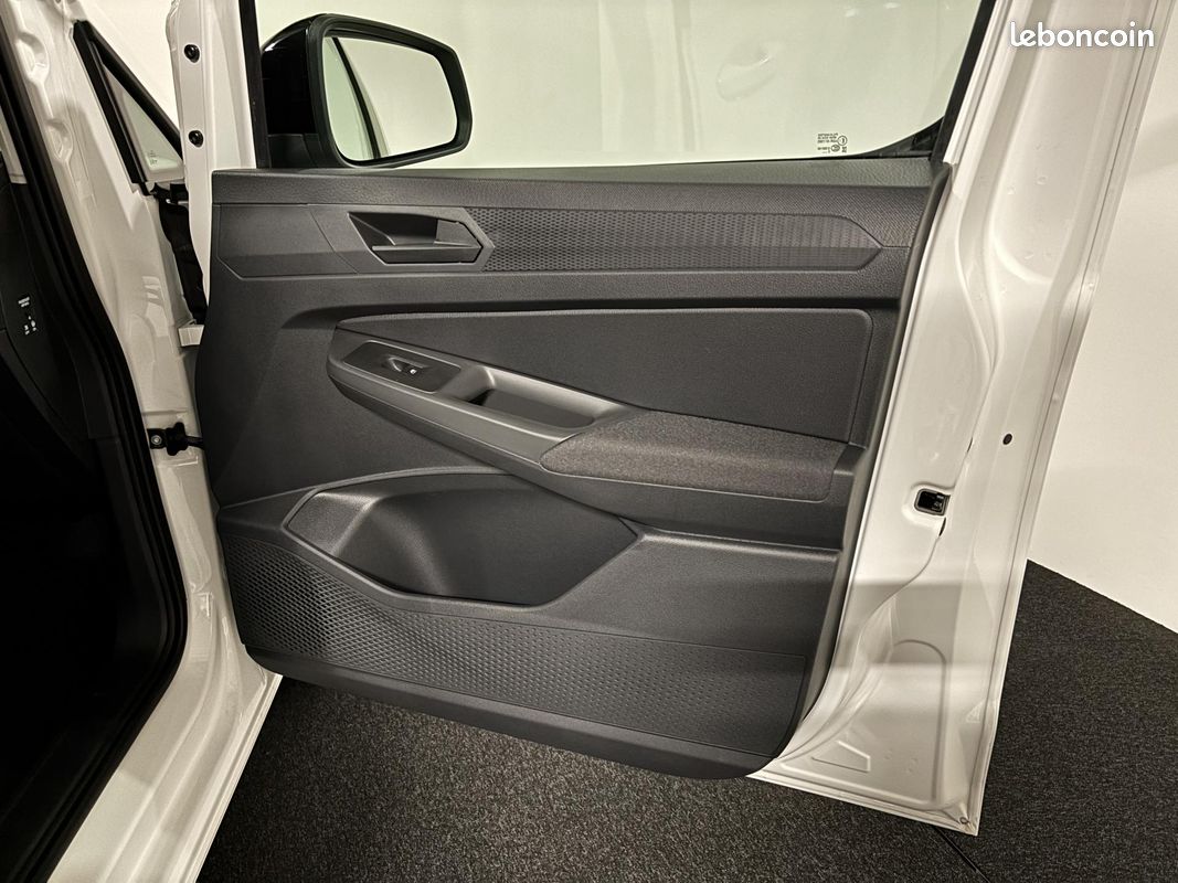 VOLKSWAGEN CADDY V 2.0 TDi 122 DSG7 (image 33)