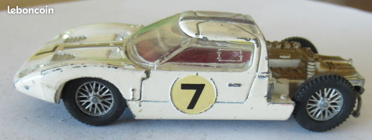 Ford GT (Dinky toys – Meccano – Vintage) (image 4)