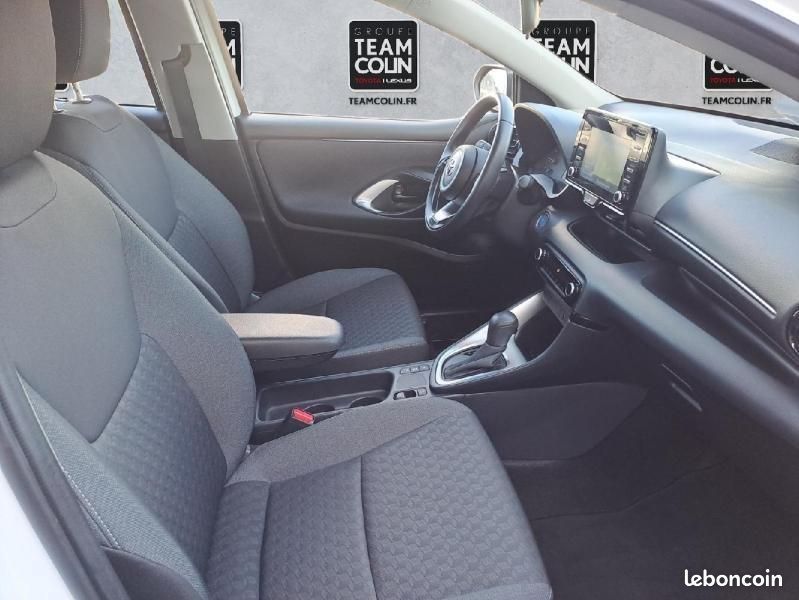 Toyota Yaris 116h Dynamic Business 5p + Programme Beyond Zero Academy MY22 (image 14)