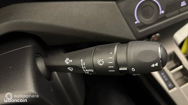 Peugeot 308 1.2 Hybrid 145ch Style e-DCS6 (image 24)