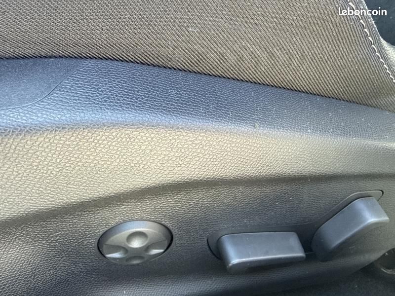 Opel Astra 1.2 Turbo Hybrid 145ch Ultimate e-DCT 6 (image 16)