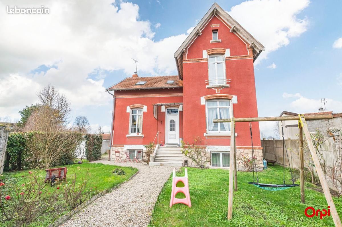 Maison 6 pièces 120 m² · à Saint-Brice-Courcelles · 120 m² · 325 000 €