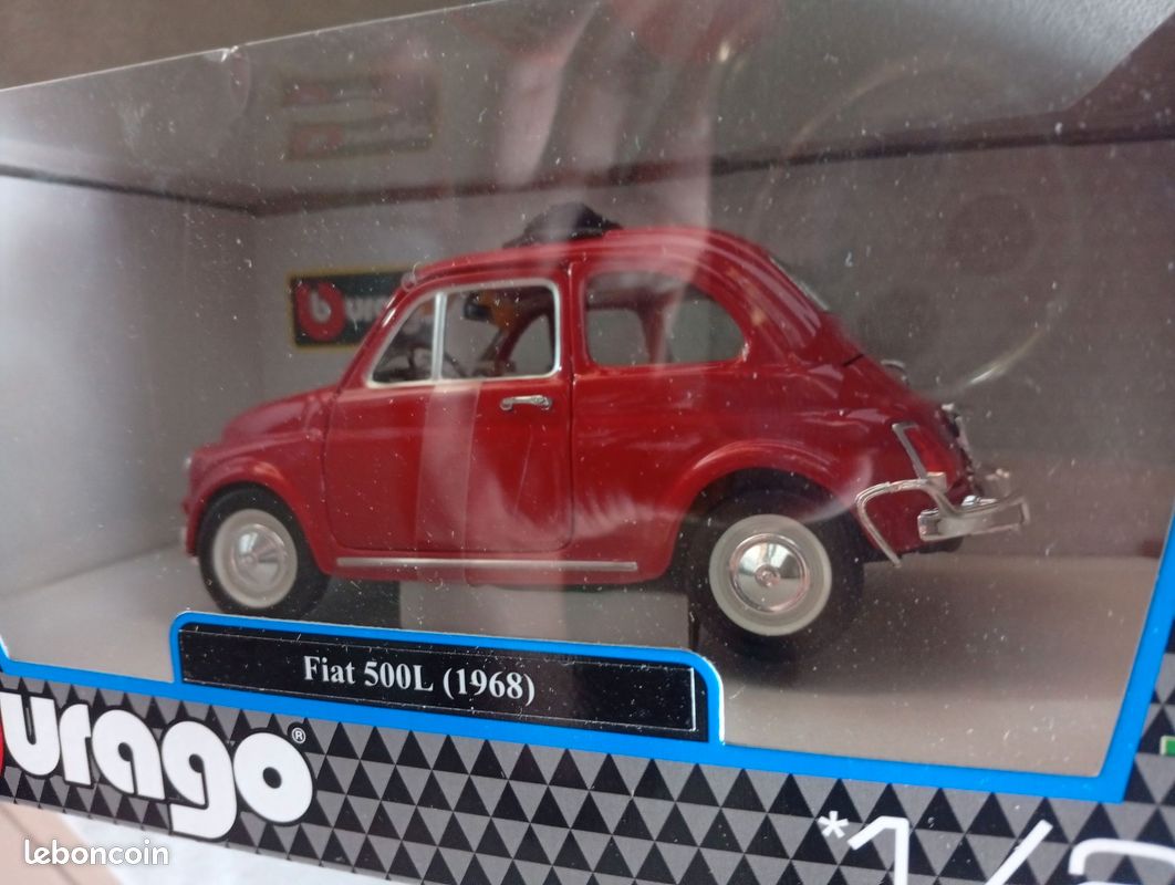Voiture miniature 1/24 Fiat 500L (image 1)