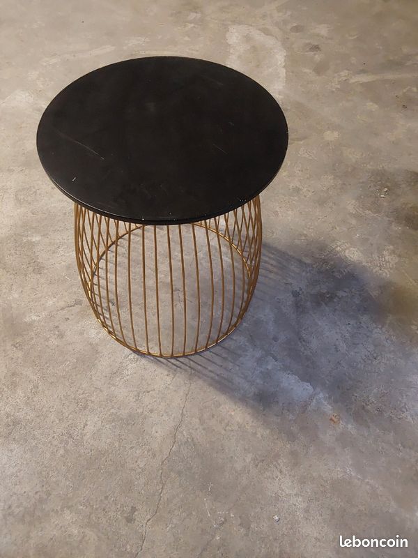 Table (image 1)