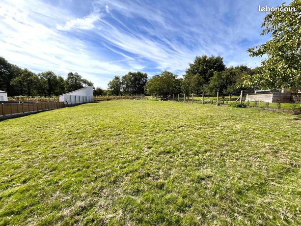 Terrain 1048 m² CHATEAU GUIBERT