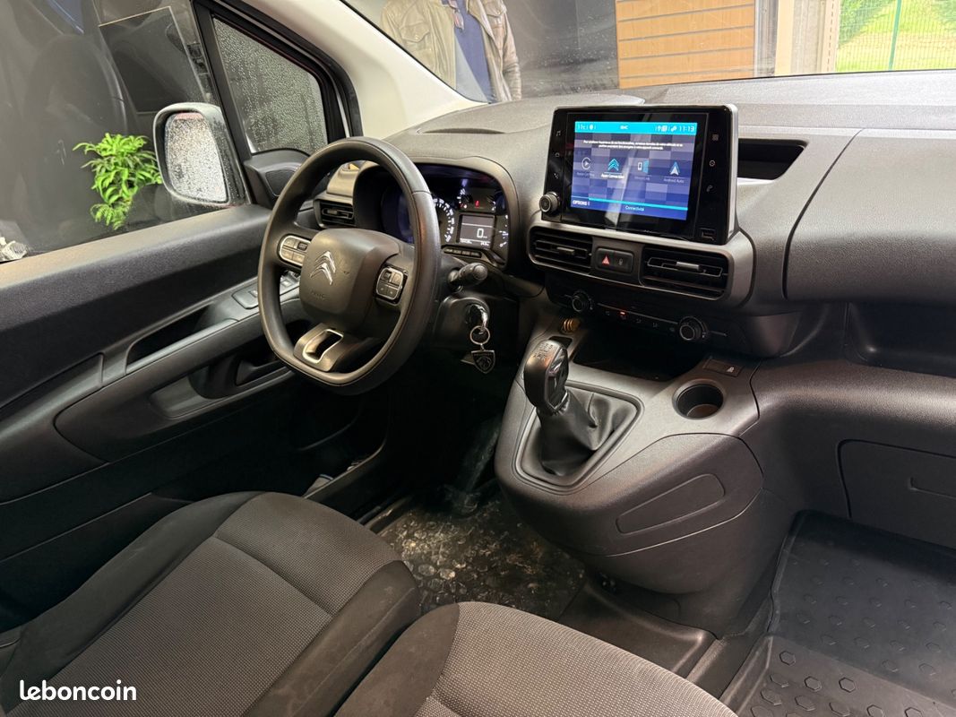 CITROEN BERLINGO Taille M BlueHDi 100 BVM Shine / ENTRETIEN COMPLET (image 38)