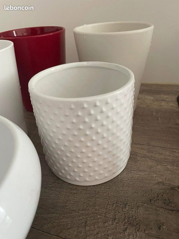 Caches pots (image 2)