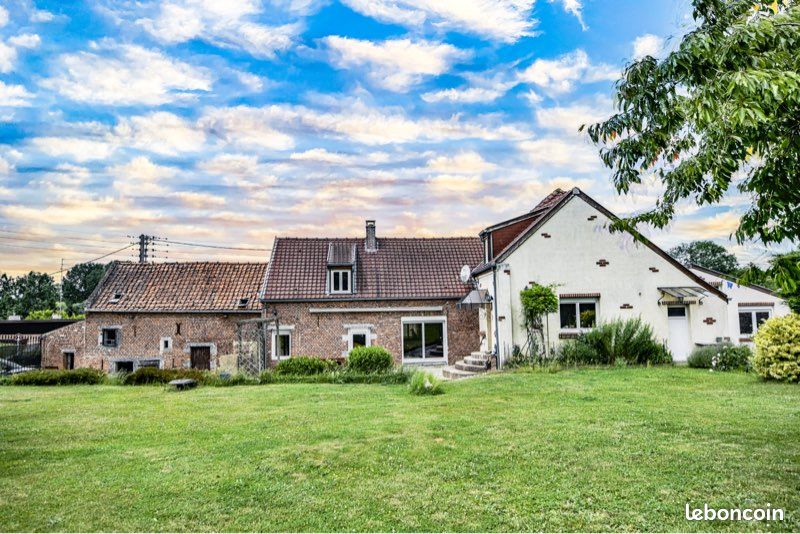 Maison 8 pièces 174 m² · à Sebourg · 174 m² · 440 000 €