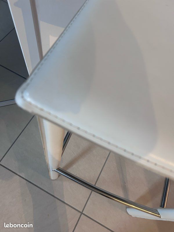 Tabouret de bar avec dossier – blanc et structure métal (image 3)