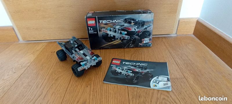 Lego Technic 42090 Pick-up tout-terrain rétrofriction Jeux