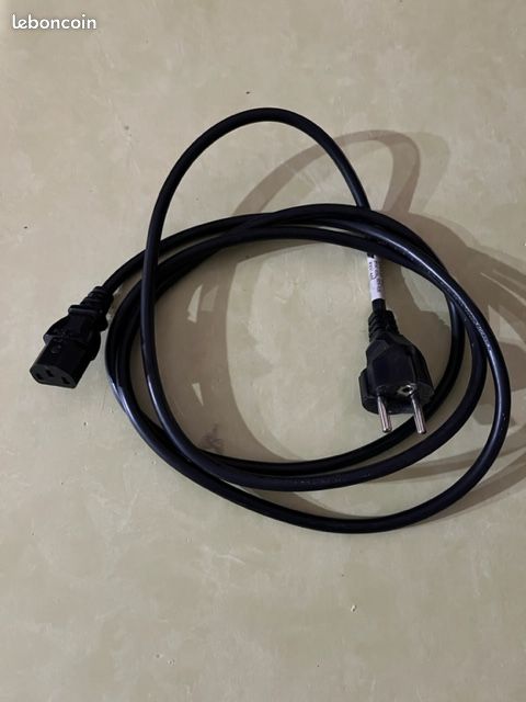 ECRAN SAMSUNG 22 POUCES, SON INTEGRE, COMME NEUF, PIVOTABLE EN MODE PORTRAIT MODELE S22E450MW (écran pour ordinateur, pc, multimédia) (image 5)