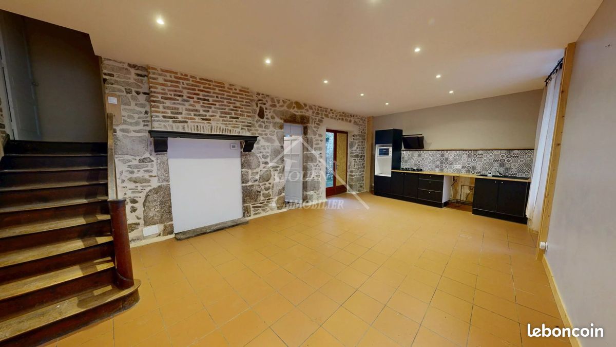 Maison 8 pièces 172 m² · à Auzances · 172 m² · 59 900 €