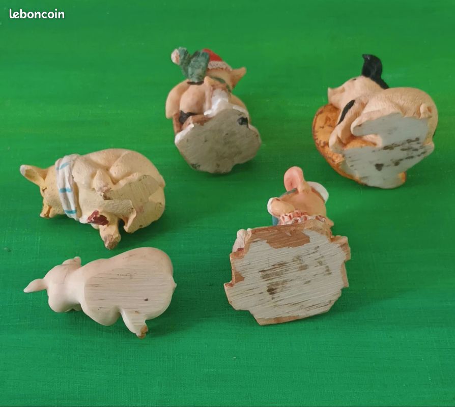 JRJRN Lot de 60 petites figurines de cochon en résine - Mini cochons lumineux - Jolies figurines de cochon miniatures qui brillent dans le noir - Pour paysage miniature, décoration de jardin, maison JRJRN Lot de 60 petites figurines de cochon en résine - Mini cochons lumineux - Jolies figurines de cochon miniatures qui brillent dans le noir - Pour paysage miniature, décoration de jardin, maison