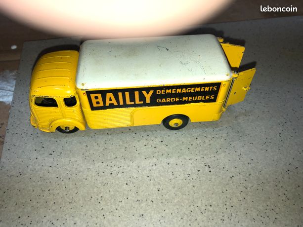DINKY TOYS ANCIEN #33 SIMCA CARGO MIROITIER SAINT