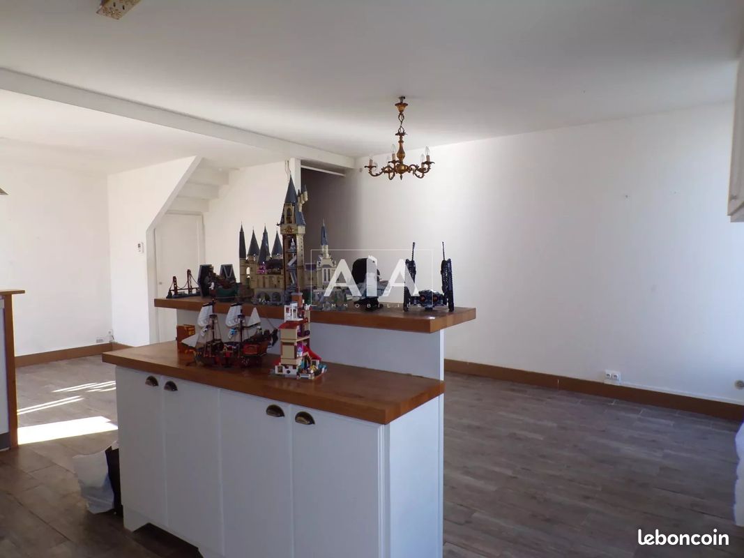 Maison de ville 4 pièces 86 m² - Ruffec 16700 (image principale 2)