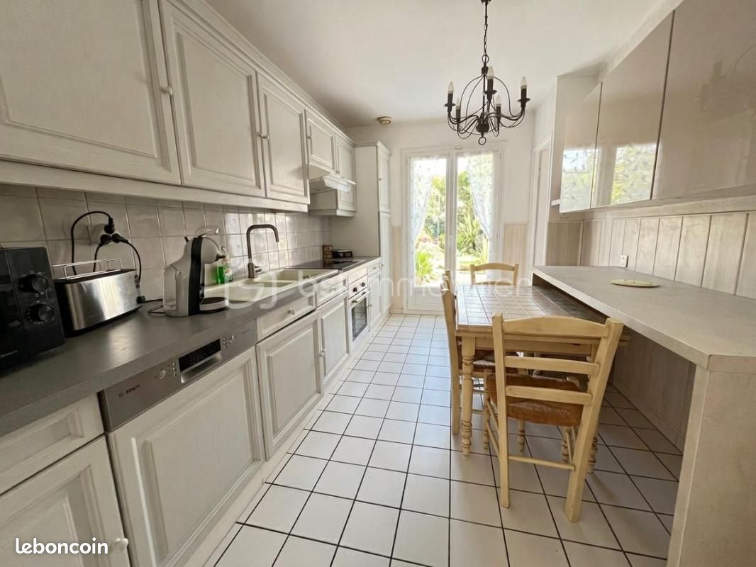 Maison 5 pièces 94 m² · à La Queue-en-Brie · 94 m² · 395 000 €