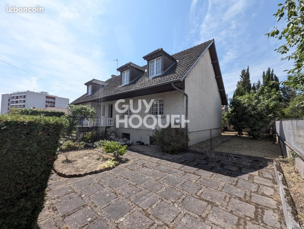 Maison 9 pièces 223 m² · à Dijon · 223 m² · 579 000 €