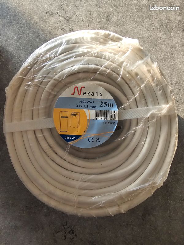 Souple 3 Fils Câble De Tuyau Rond En Plastique H05VV-F 3 X 1,5 Mm² 3G1,5 Mm² - Couleur : Noir 5 M/10 M/15 M/20 M/25 M/30 M/35 M/40 M/45 M/50 M/55 M/60