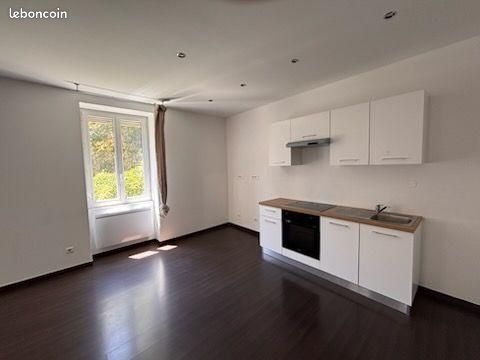 Appartement 3 pièces 93 m² · à Vienne · 93 m² · 890 €
