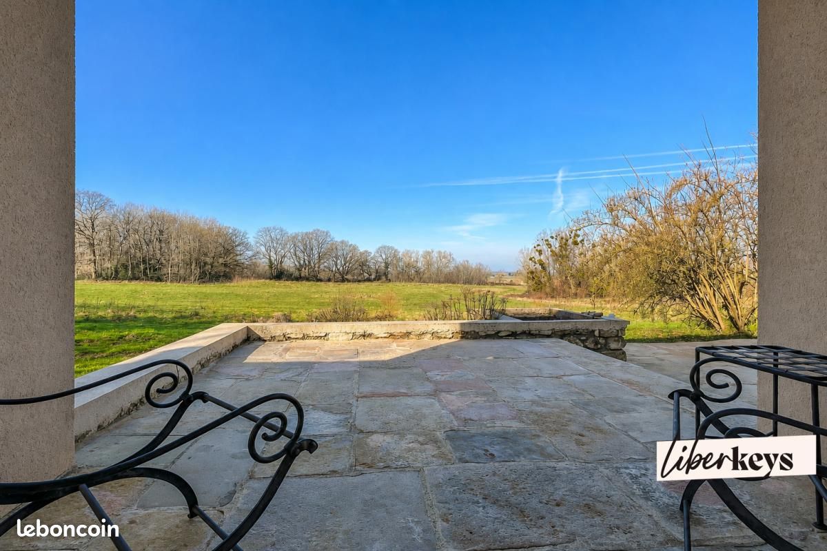 Maison 7 pièces 2357 m² · à Maudétour-en-Vexin · 2 357 m² · 490 000 €
