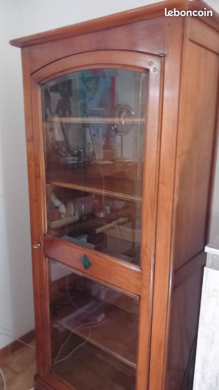 Armoire avec porte vitré (image 1)