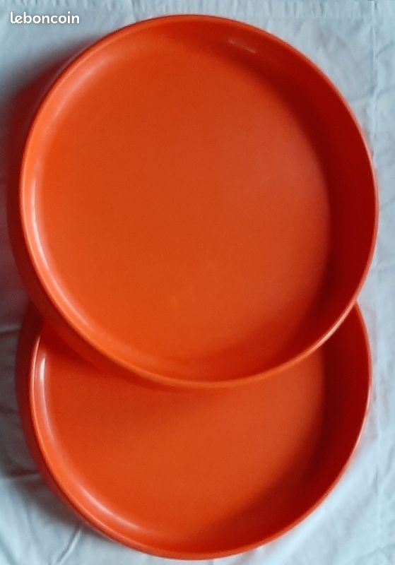 2 plateaux en plastique orange année 60-70 (image 1)