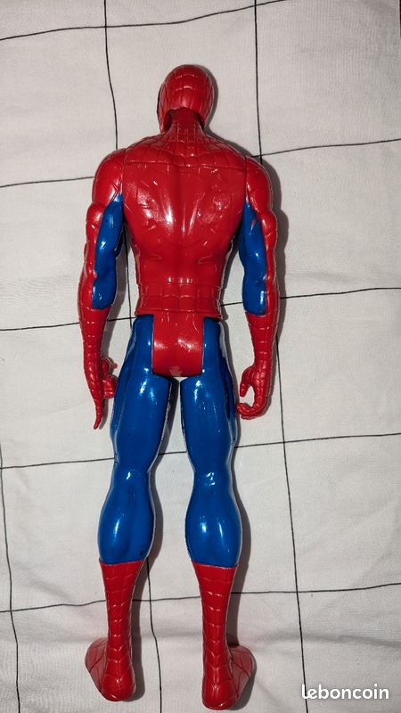 Spiderman figurine (image 3)