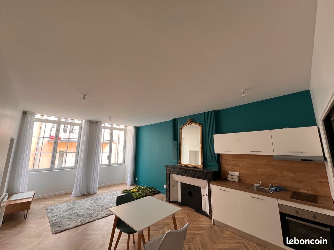 Appartement 2 pièces 40 m² · à Aubenas · 40 m² · 660 €