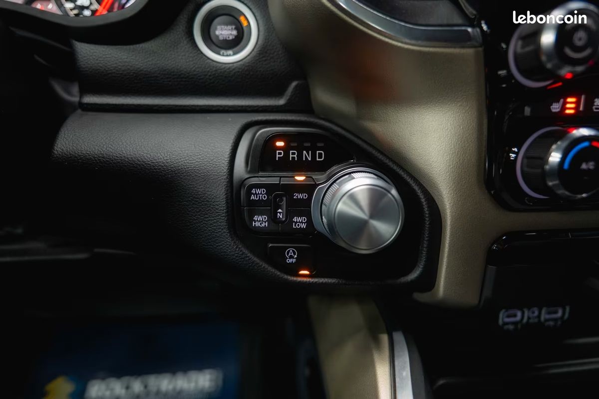Dodge RAM 1500 Laramie Night Edition 5.7 V8 HEMI GPL 401 ch 4x4 – Offroad – BRC (image 20)