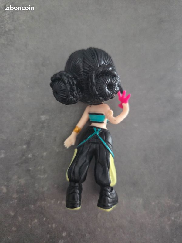 Figurine Zoé kpop Demon Hunter huntrix (image 2)