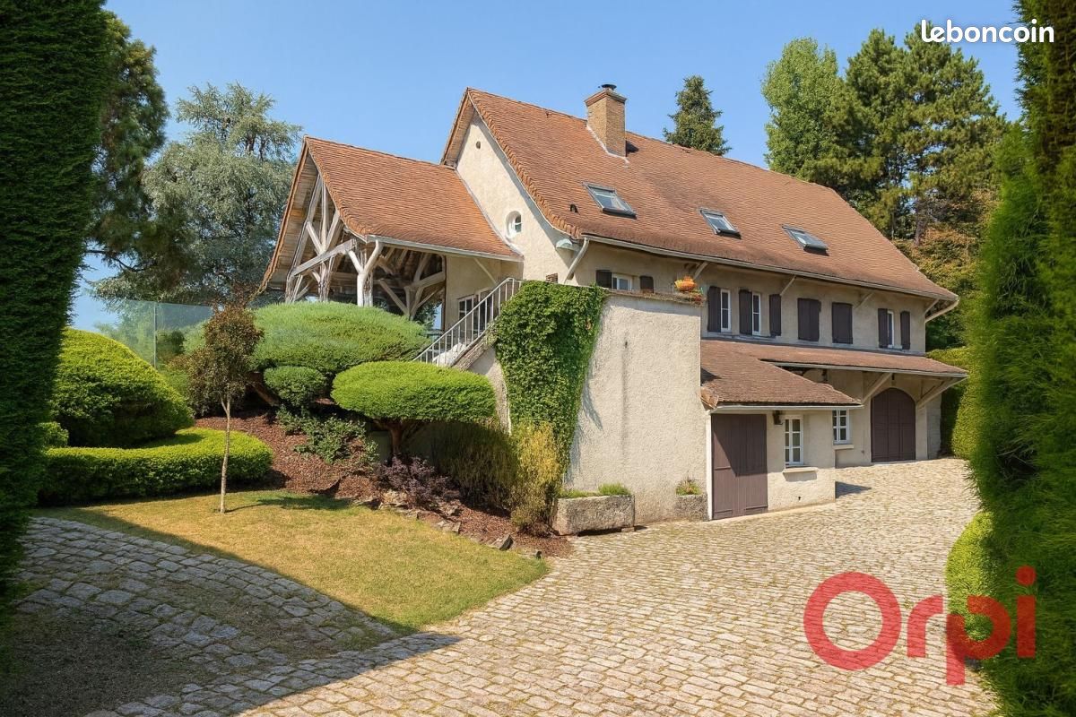 Maison 6 pièces 183 m² · à La Tour-du-Pin · 183 m² · 790 000 €
