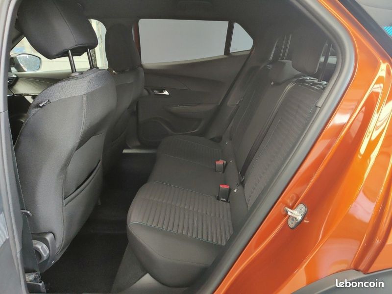 Peugeot 2008 1.2 PureTech 100ch S&S Style (image 10)